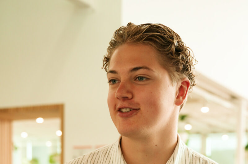 Tips voor eerstejaars: waarom je beter niet meteen al je studieboeken kunt kopen