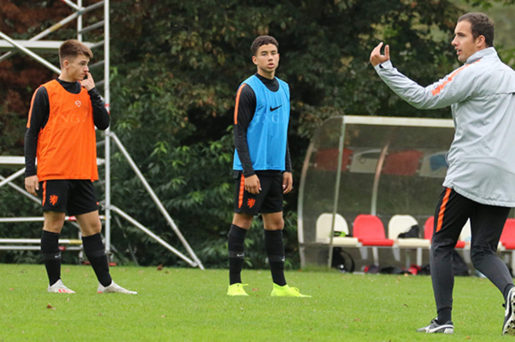 Docent Sportkunde Mischa Visser is KNVB-coach onder 17